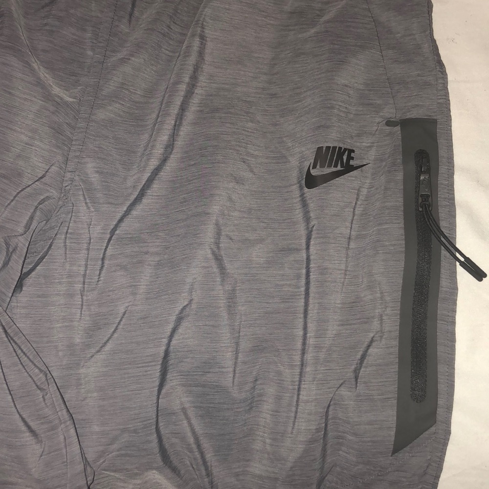 Nike Women’s Windbreaker Track Pants (sz M)